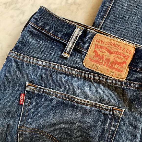 vintage Levi’s 501 button fly - Picture 2 of 10